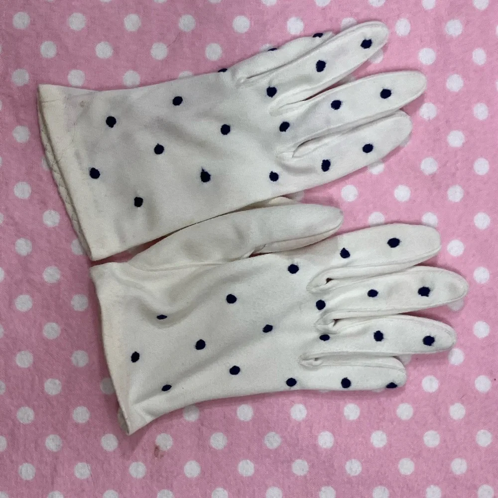 Polka Dot Gloves
